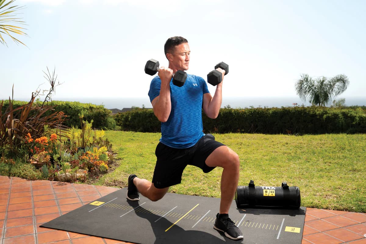 A Newcomer’s Guide to Building Muscle with Weights