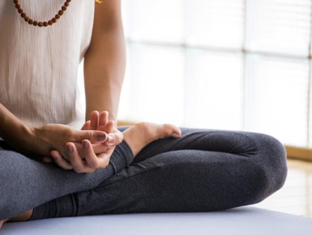 The Beginner’s Guide to Meditation: Calm Your Mind, Transform Your Life